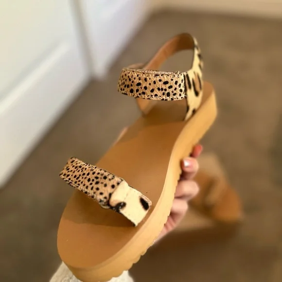 Made well The Maggie Sandal in Spotted Calf Hair - Picture 2 of 8